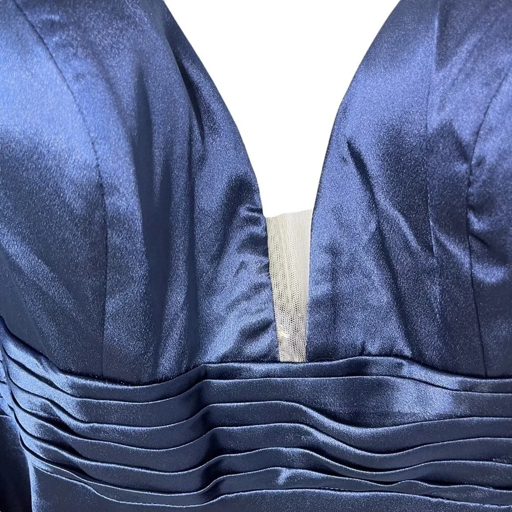 Mac Duggal V Neck Sleeveless Gown Navy Blue Plus Size 20W Leg Slit Pleated Belt - Picture 5 of 11